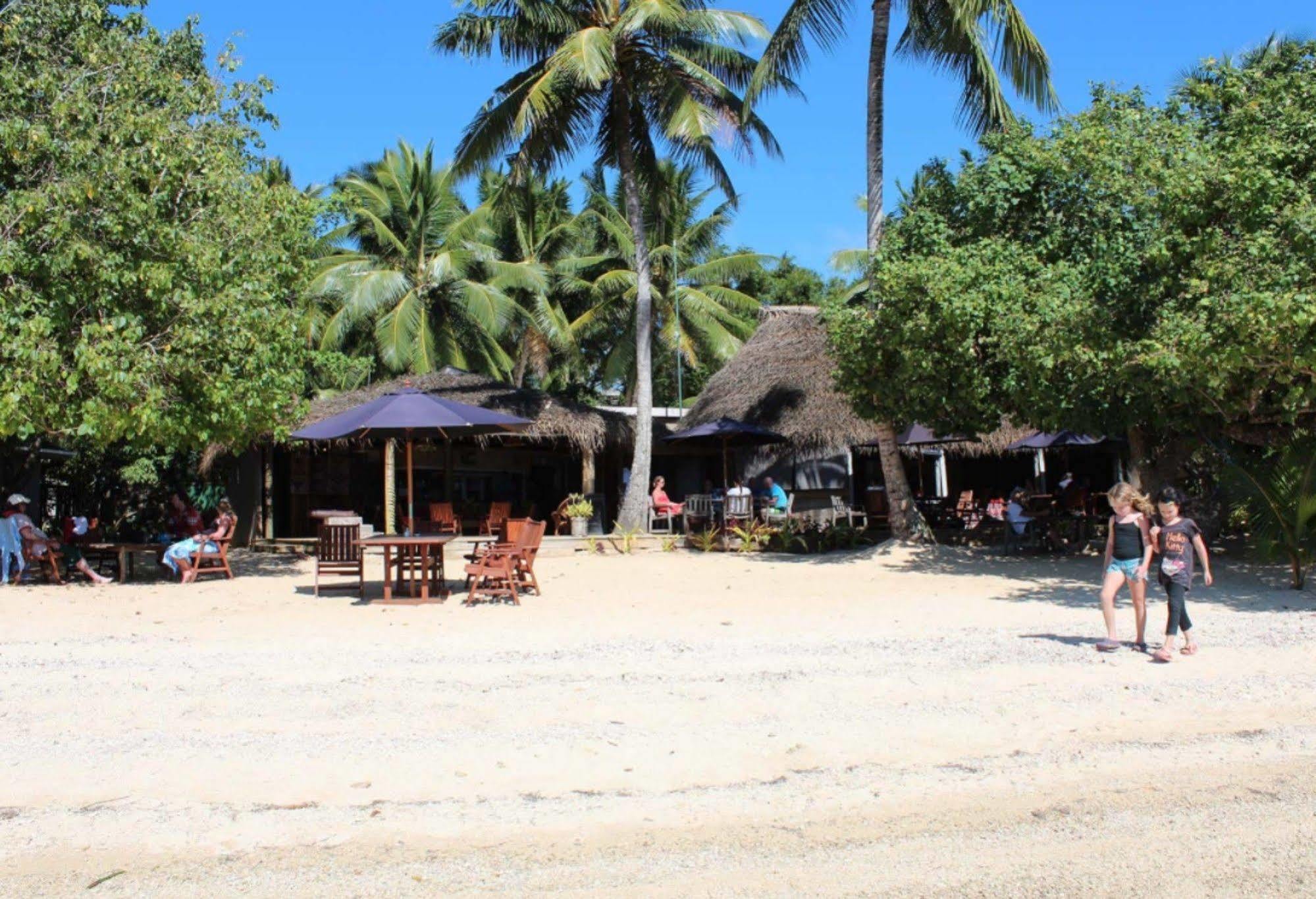 Tongan Beach Resort Utungake Bagian luar foto